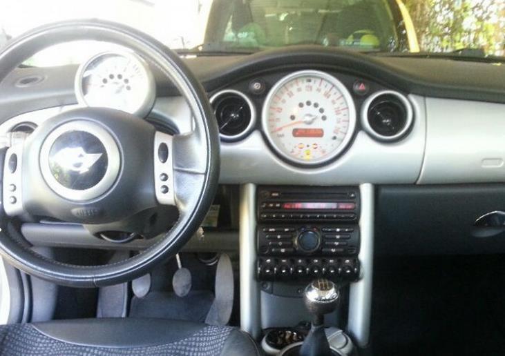 Mini-Cooper-1-6--03