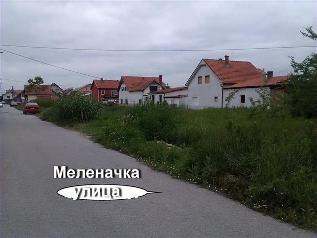 Plac-1900m2-na-Melenackoj-ulici