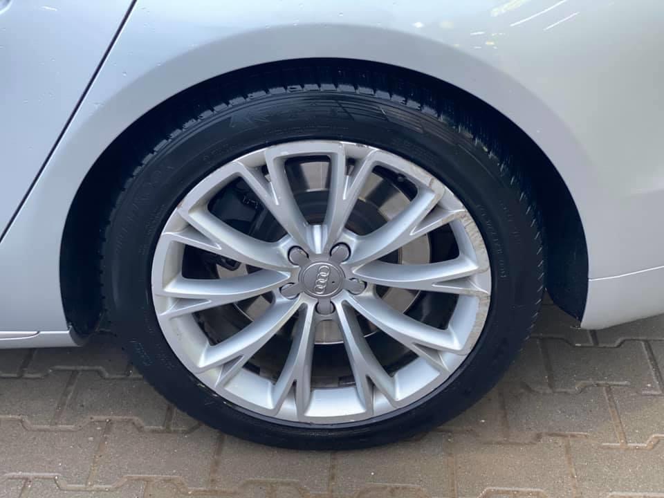 AUDI-A8-4-2tdi