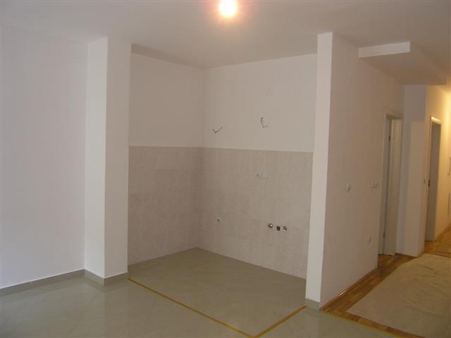 Stan-45m2+70m2-terase-Ucit--nas--uknjizen