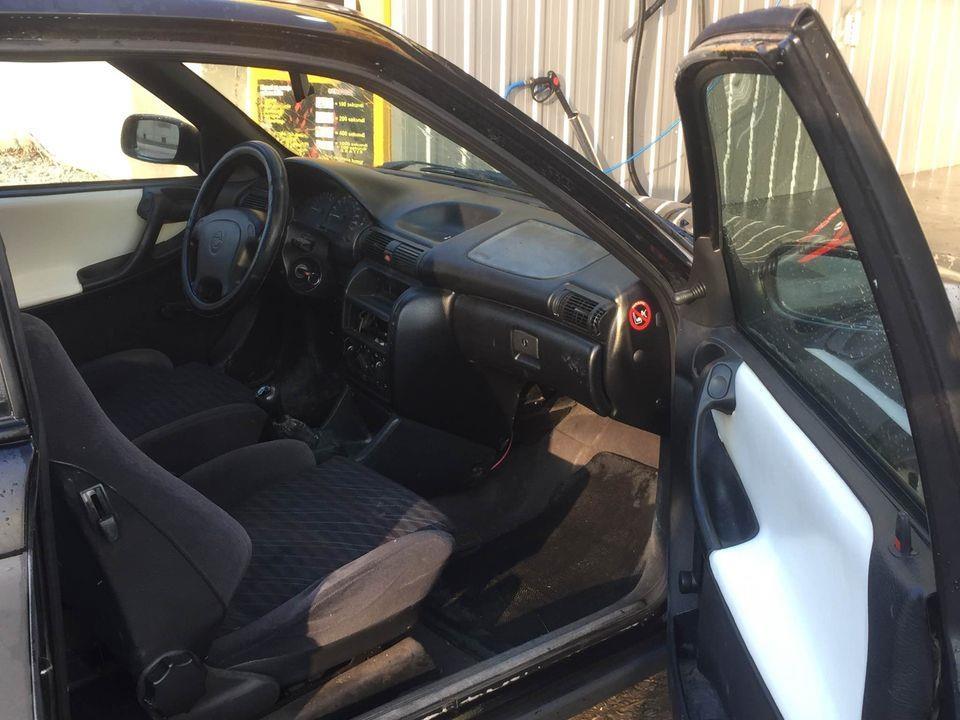 Opel-Astra-f
