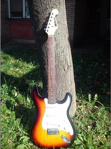 Elektricna gitara Star Sound