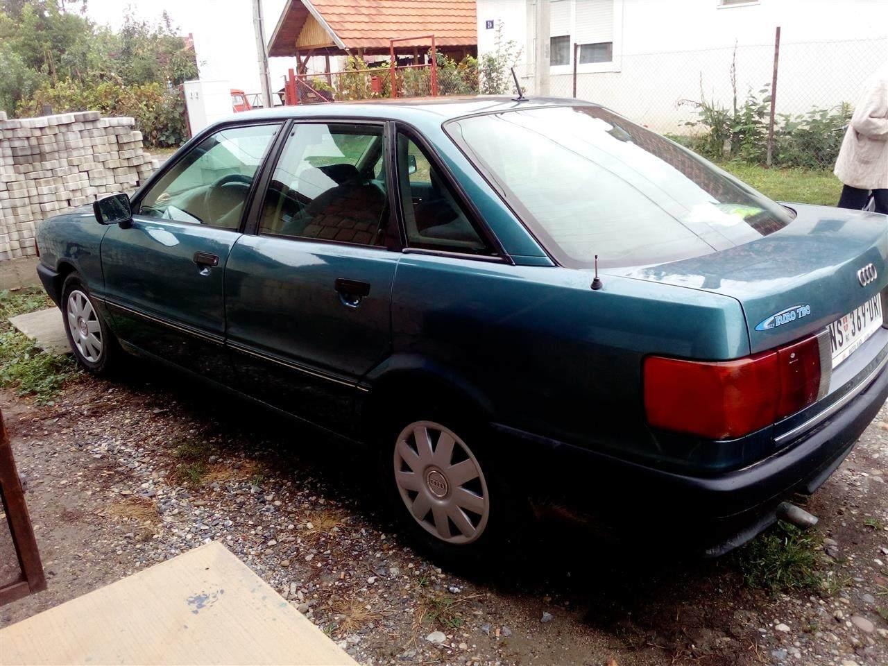 Audi-80--Jaje-