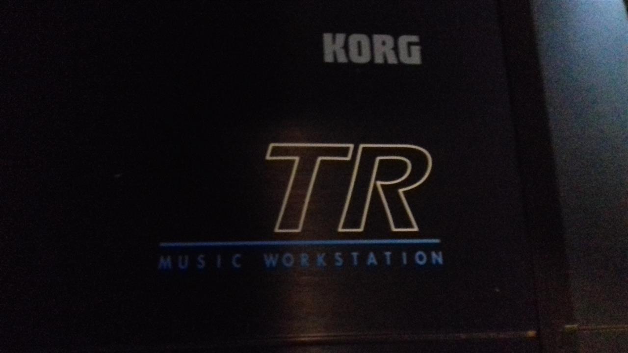 KORG-TR-TRITON