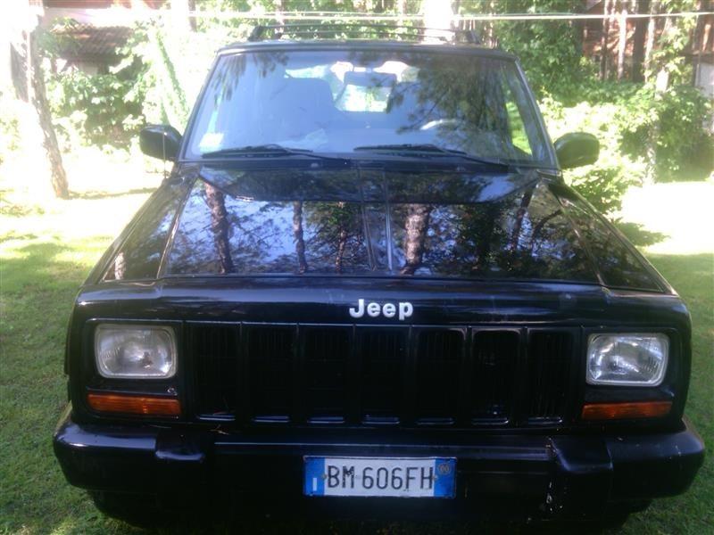 Jeep-Cherokee--00