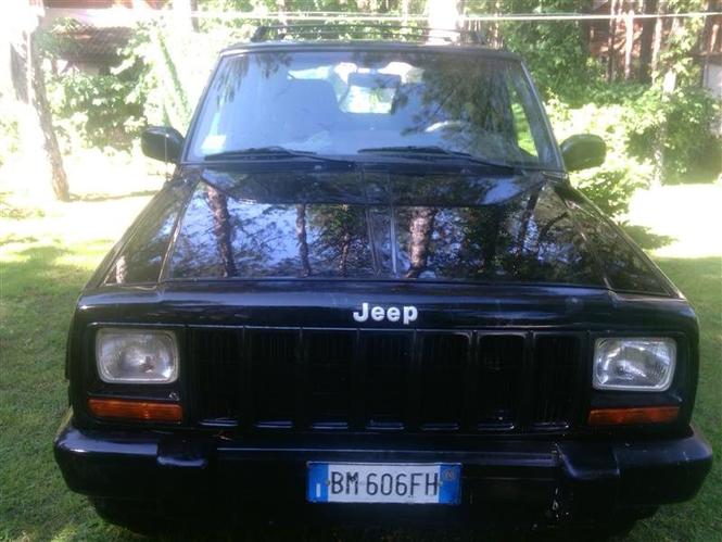 Jeep Cherokee -00