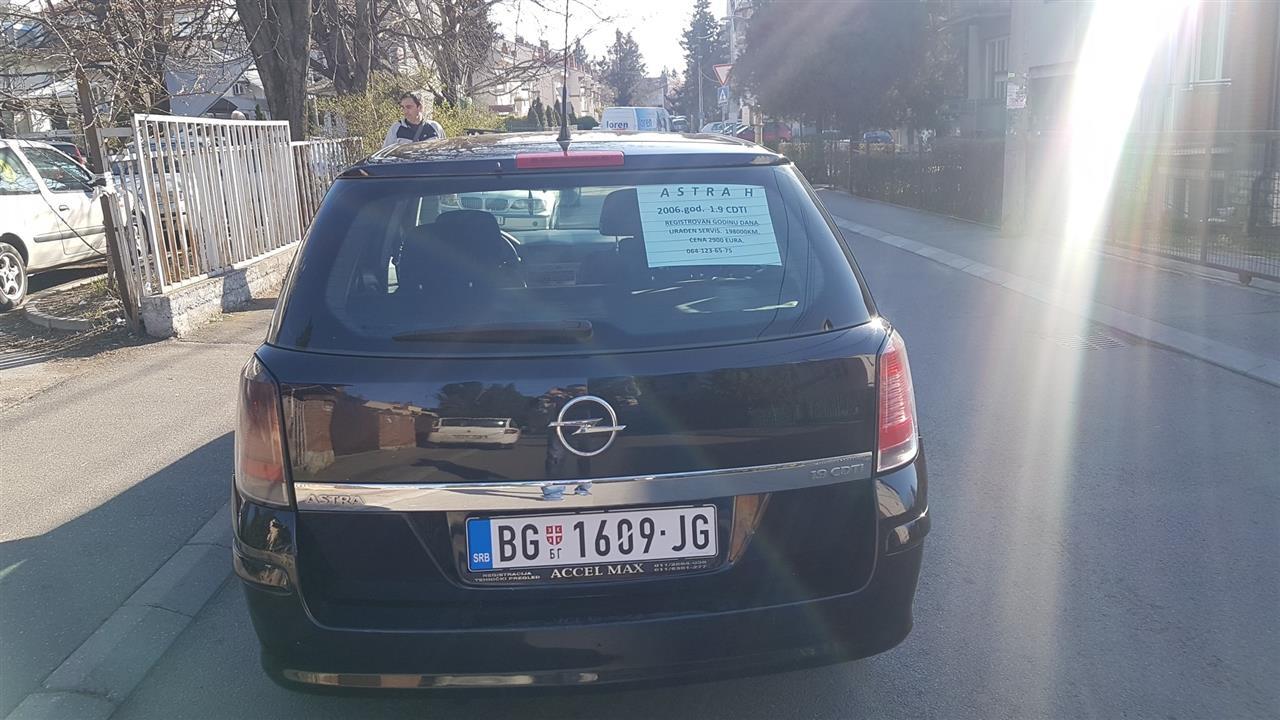 Opel-Astra-H-1-9Cdti