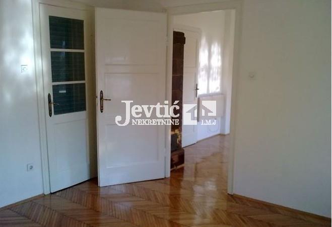STAN 76m2 u Centar Stari Grad