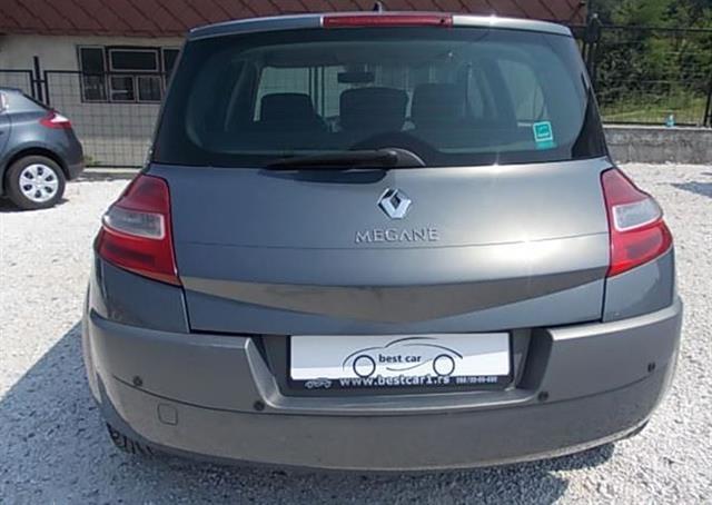 Renault-Megane-1-5-dci--06-