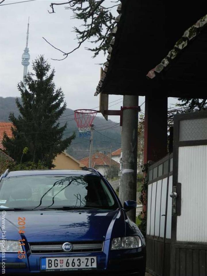 Kuca-Beli-Potok-ispod-same-Avale-Centar-Povoljno