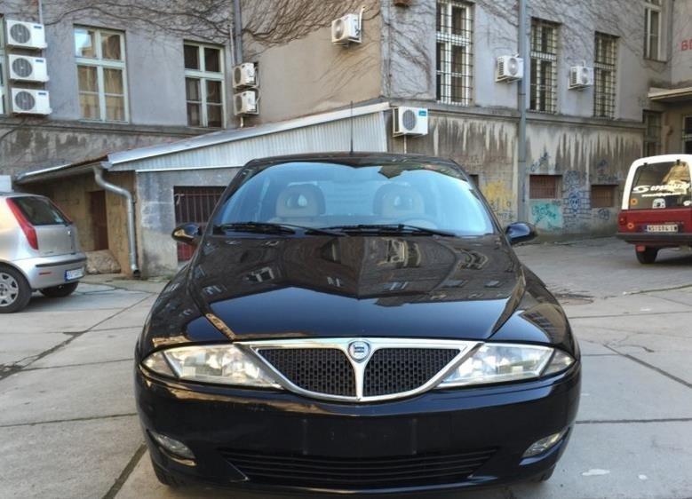 Lancia-Ypsilon-y--02