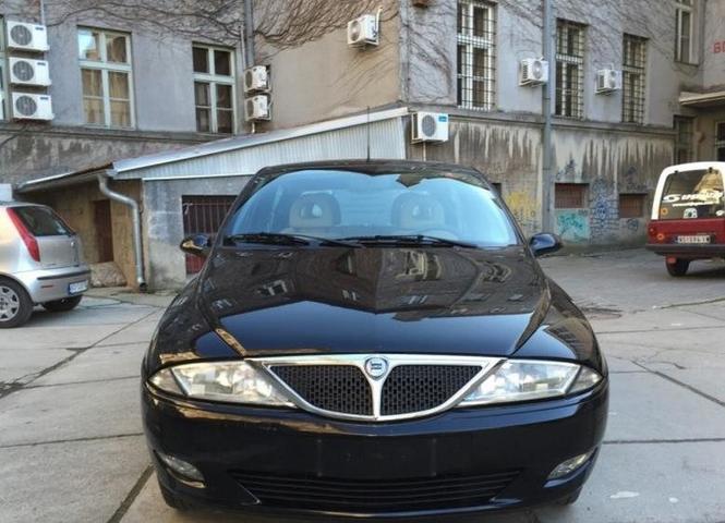 Lancia Ypsilon y -02