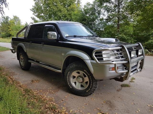 Mitsubishi-L200--2002g