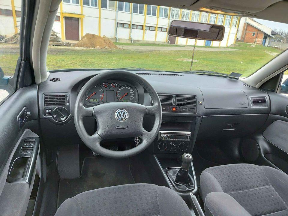VW-GOLF-4
