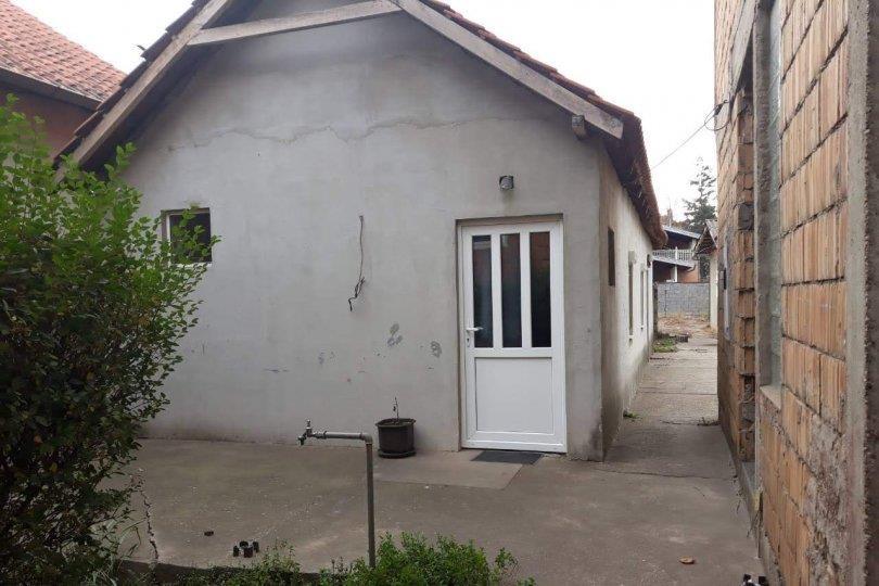 Plac-kuca-i-objekti