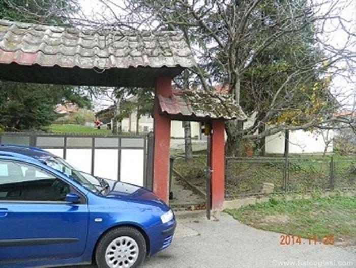 Kuca-Beli-Potok-ispod-same-Avale-centar-povoljno