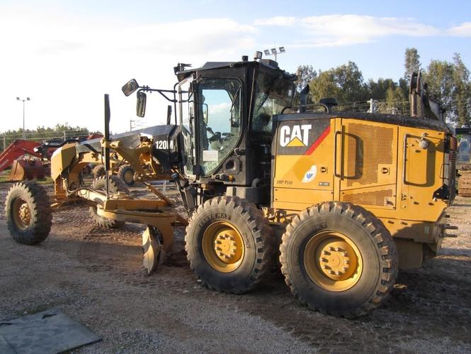 CAT 120M