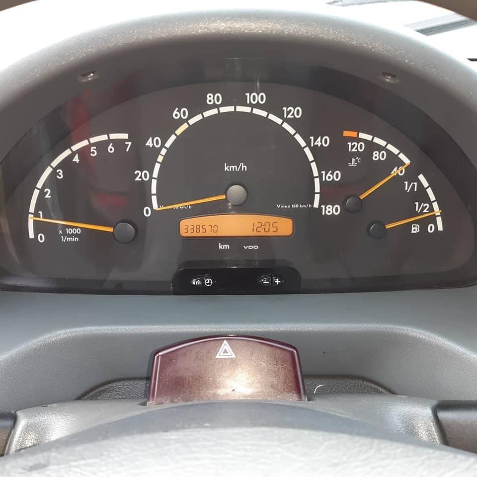 Mercedes-Sprinter-211