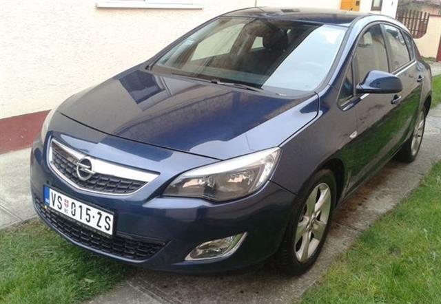 Opel Astra J 1.7 CDTi -10