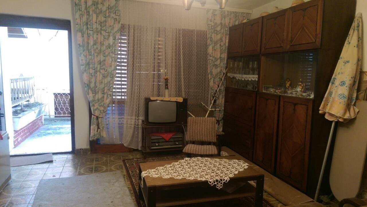 Prodajem-duplex-stan-uSutomoru-hitno