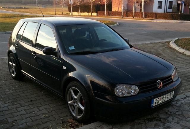 VW-Golf-4-1-6-sr-full-oprema