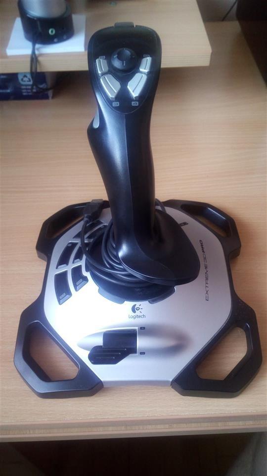 Logitech-EXTREME-3D-PRO-JoyStick