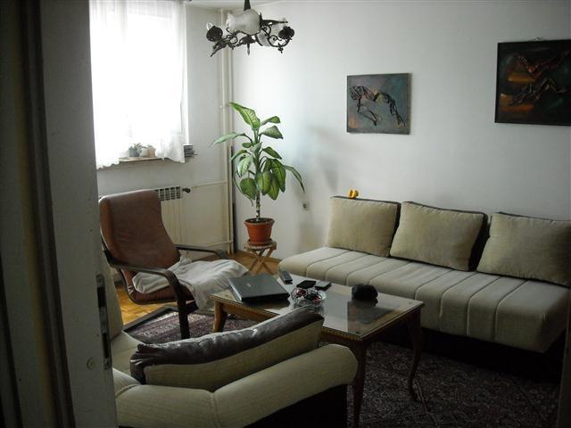 Trosoban stan 80m2 u Beogradu 