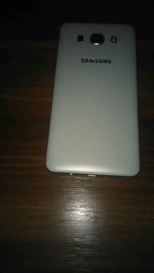 Samsung-galaxy-J5-2016-