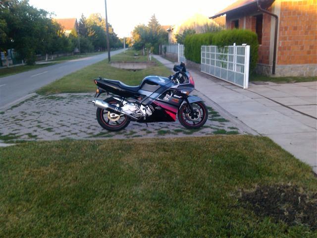 HONDA CBR 600F
