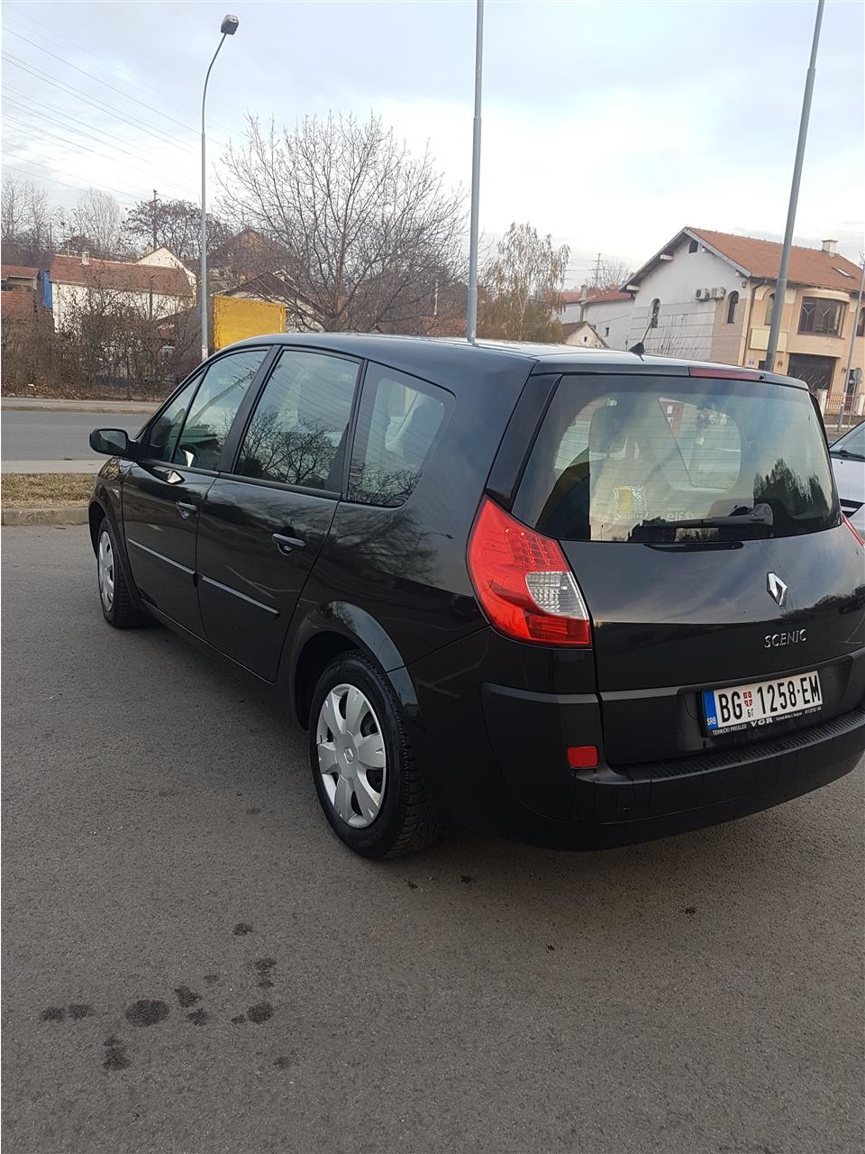 Renault-Grand-Scenic-1-9-dci