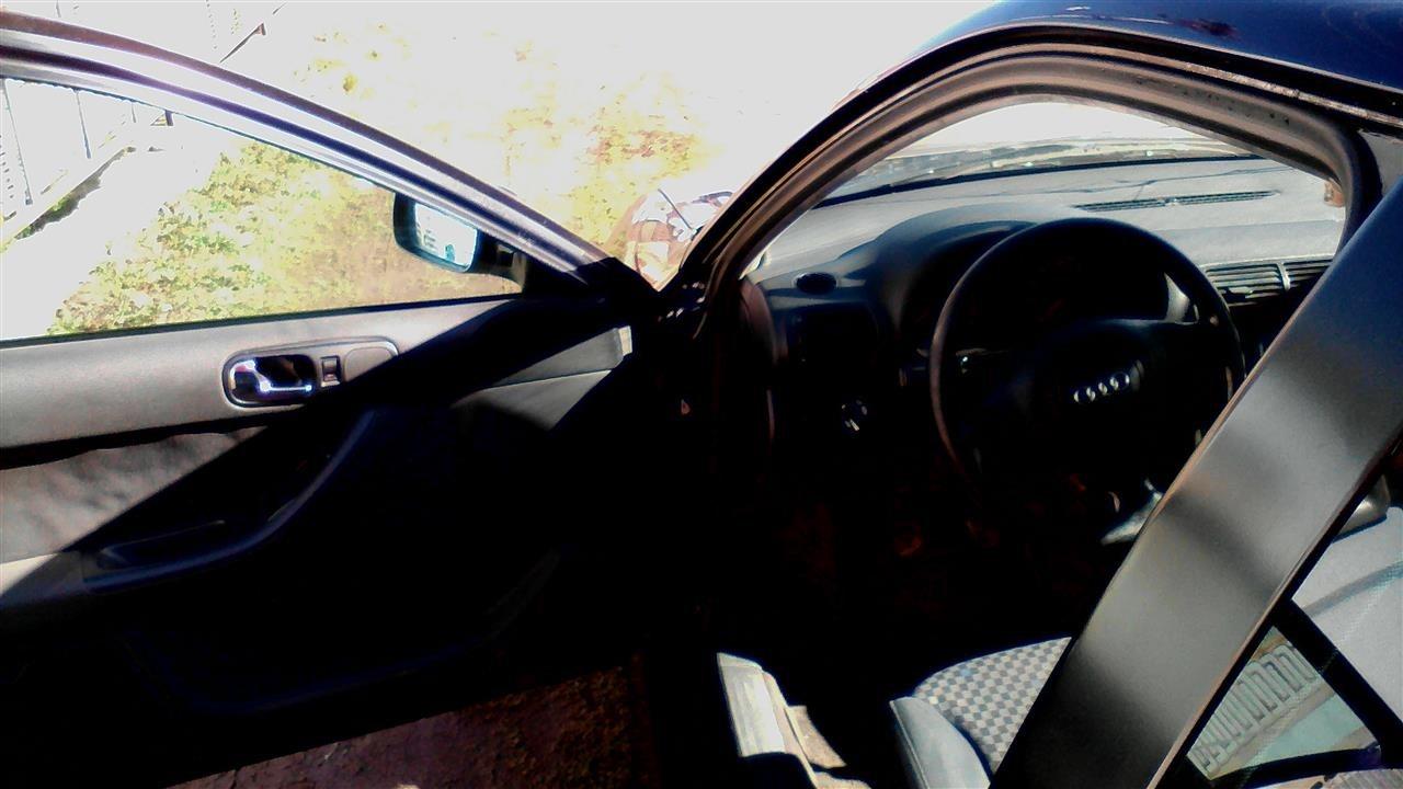 Audi-A3--00