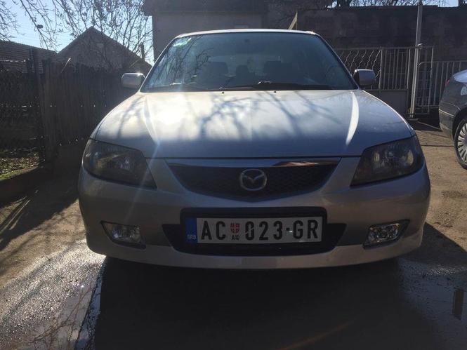MAZDA 323F
