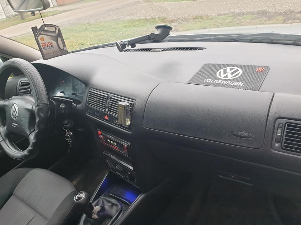 VW-Golf-4