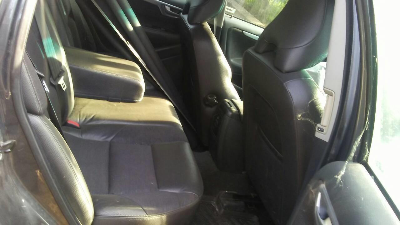 Havarisan-volvo-V70