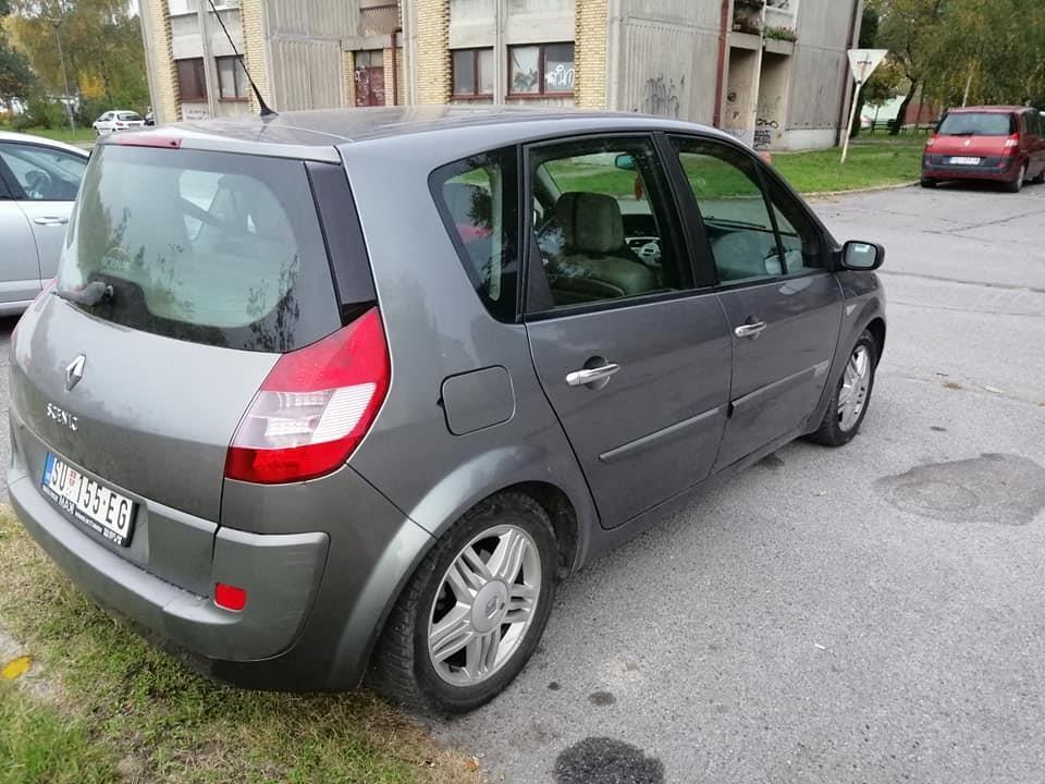 Renault-Scenic