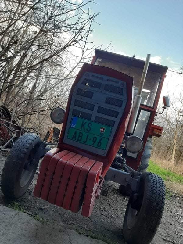 Na-prodaju-traktor