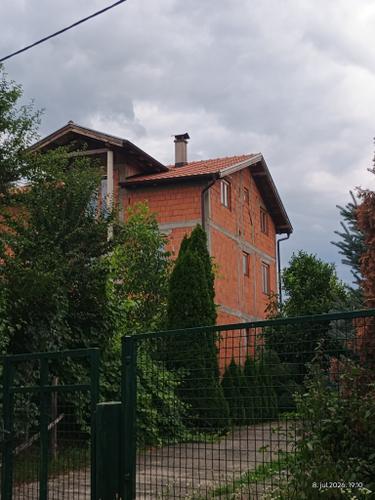 NOVA VELIKA KUĆA NA PRODAJU