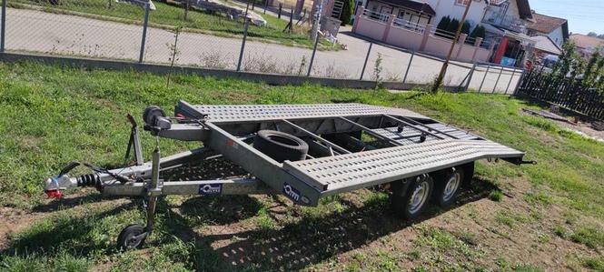 Iznajmljivanje auto prikolica