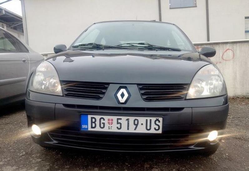 Renault-Clio-1-5-DCi--04