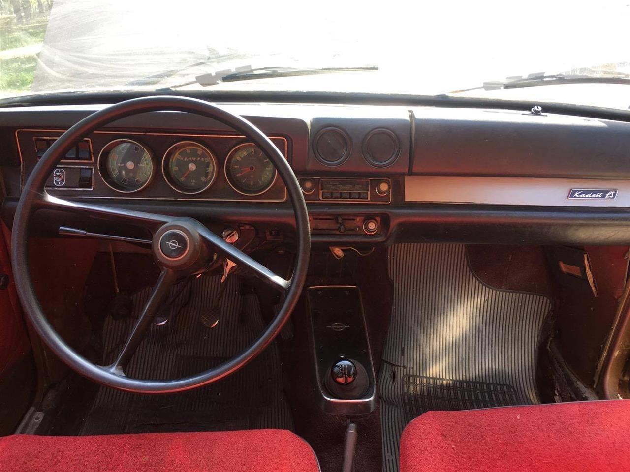OldTimer-Opel-Kadett-LS-Coupe