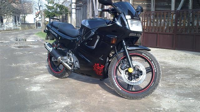 Honda-cbr500f