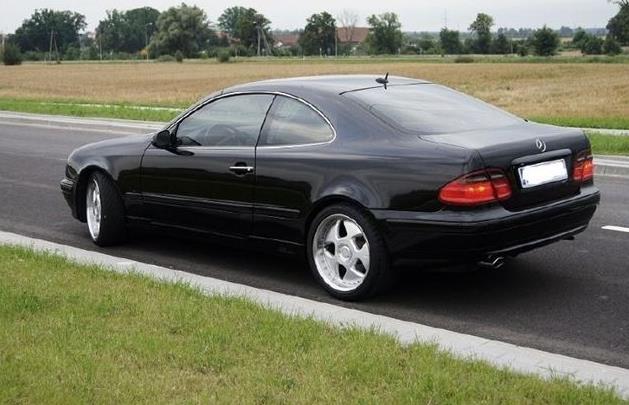 Mercedes-Benz-320-CLK--02
