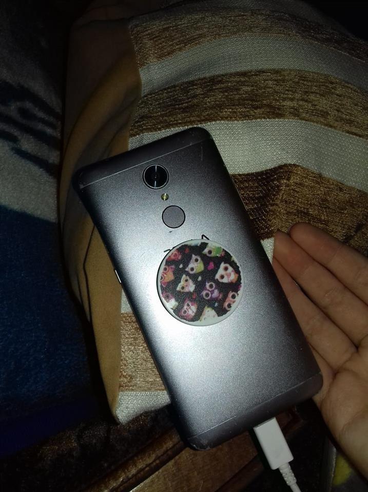 HITNO-Smartphone-Tesla-6-3