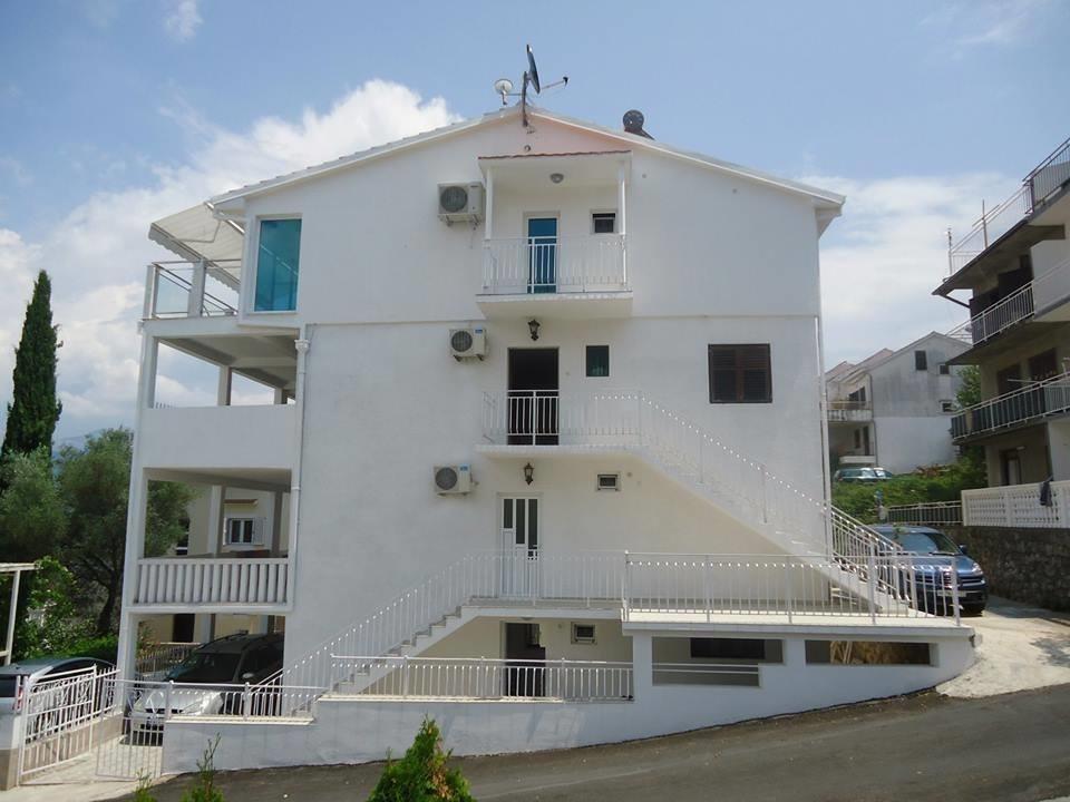 Apartmani-Devic--50m-od-plaze