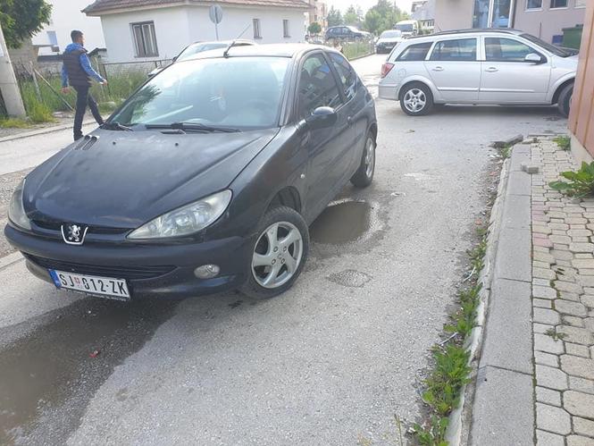 Pežo 206