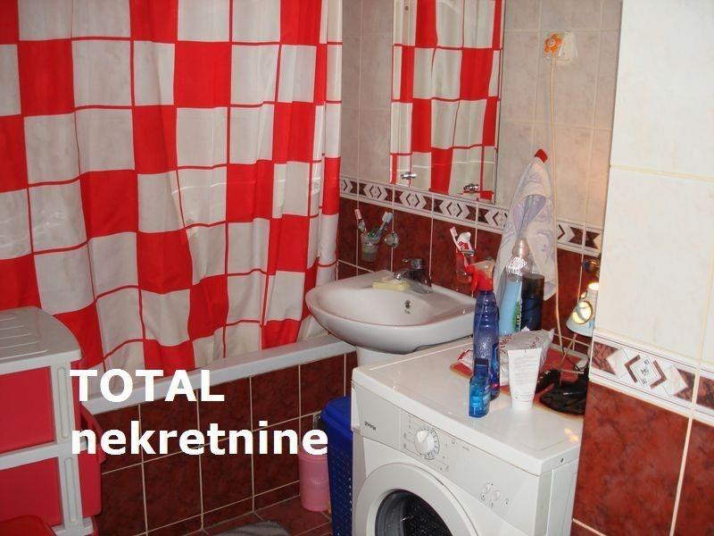 Uknjizen-troiposoban-duplex-stan