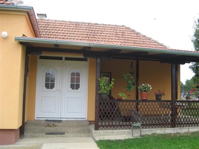 Kuća u Čortanovcima