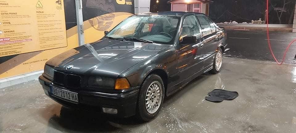 BMW-318i-e36