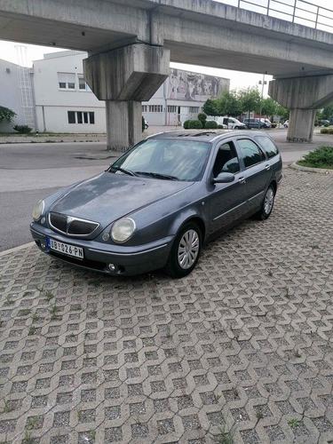 Lancia Lybra