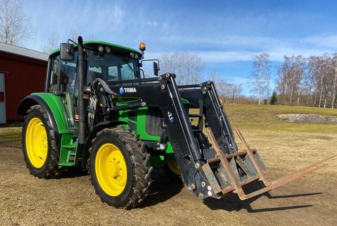 2012 Traktor John Deere 6130